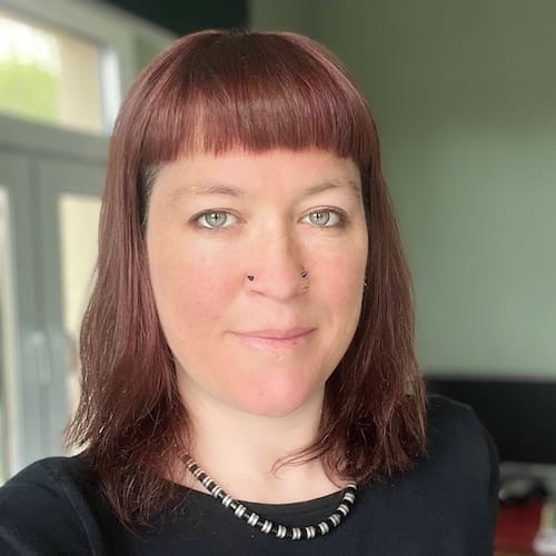 Lucy - Business English Trainer bei kommunikeet. DAS SPRACHENINSTITUT